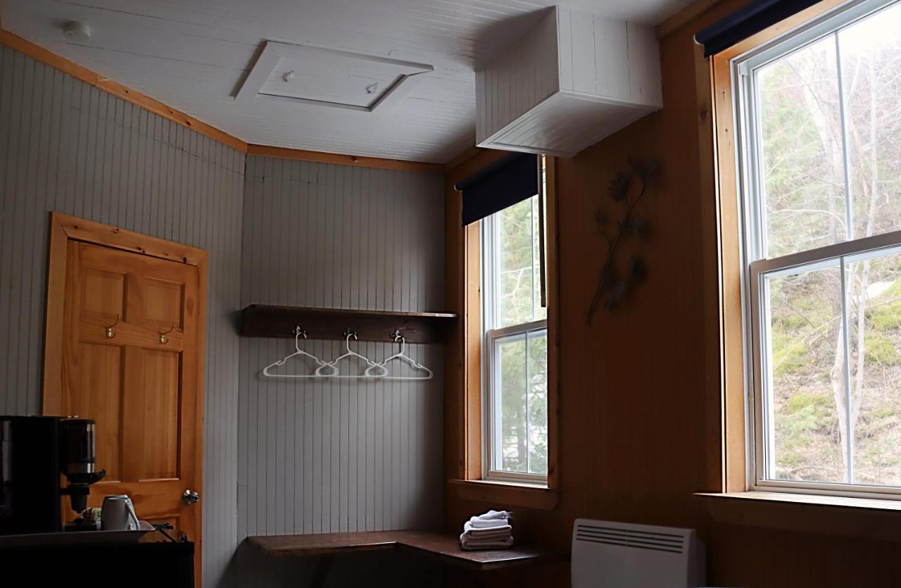 Chez Casimir Hotel Matapedia ภายนอก รูปภาพ